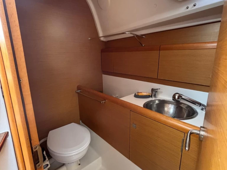 Zeilboot te huur in Gouviá voor de beste prijs