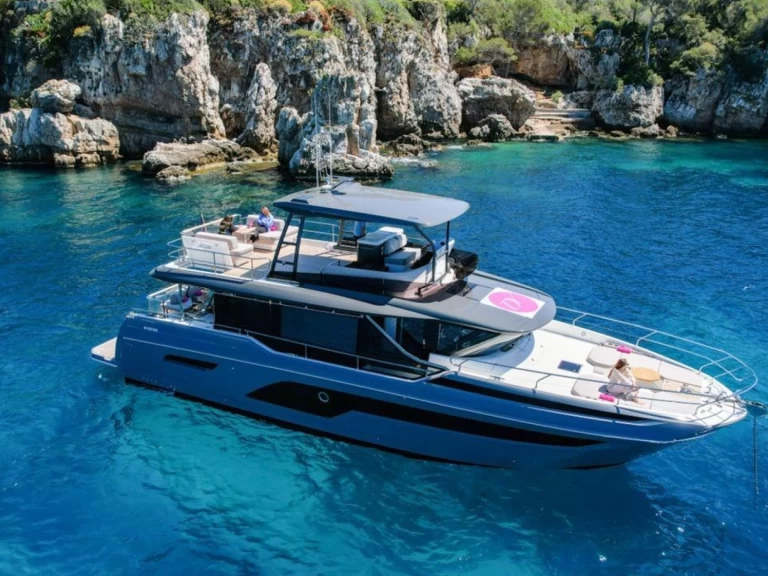 Huur Jacht met of zonder schipper Prestige in Juan-les-Pins