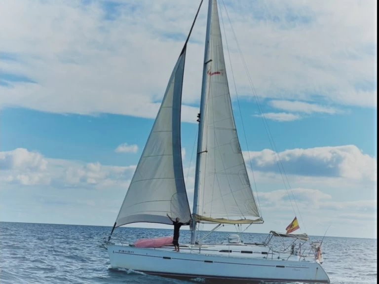 Huur een Bénéteau Oceanis 393 Clipper in Calafell