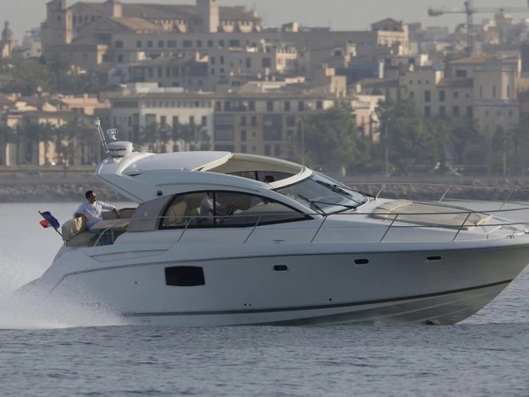 Bootverhuur Juan-les-Pins goedkoop Prestige 390 S