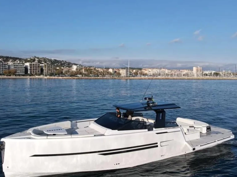 Verhuur Motorboot OKEAN met vaarbewijs