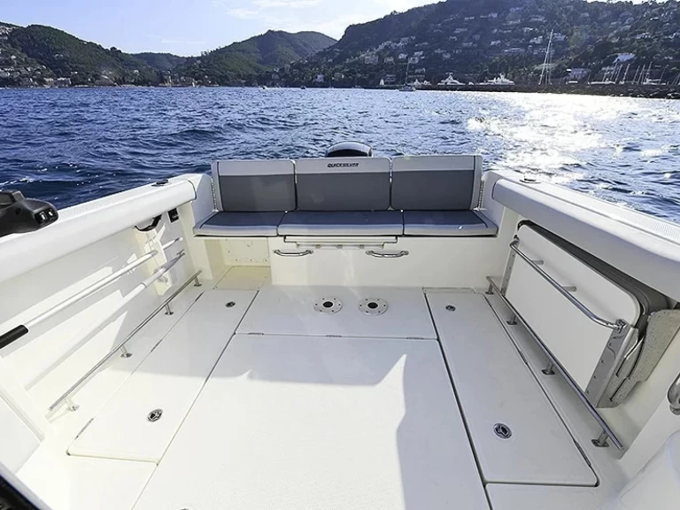 Quicksilver 625 Pilothouse te huur van particulier of professional in Trébeurden