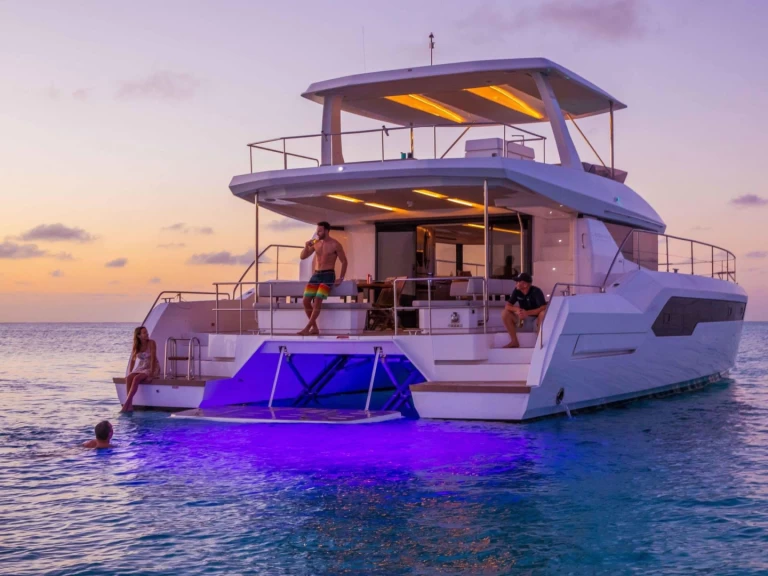 Verhuur Motorboot in Antibes - Leopard 53 PC