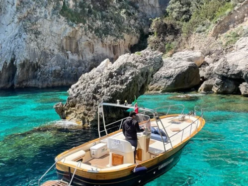 Verhuur Motorboot in Capri - Fratelli Aprea Sorrento 7,50 Semi Cabinato