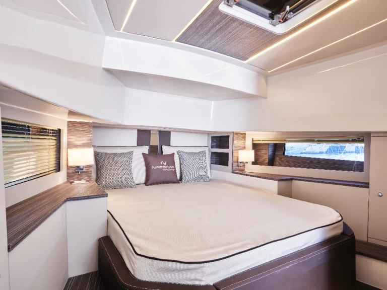 Huur Motorboot met of zonder schipper Nassima40 in Ibiza Town