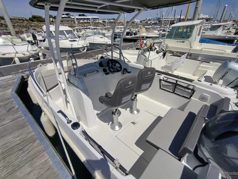 Bootverhuur Saint-Quay-Portrieux goedkoop Cap Camarat 5.5 CC Serie 2