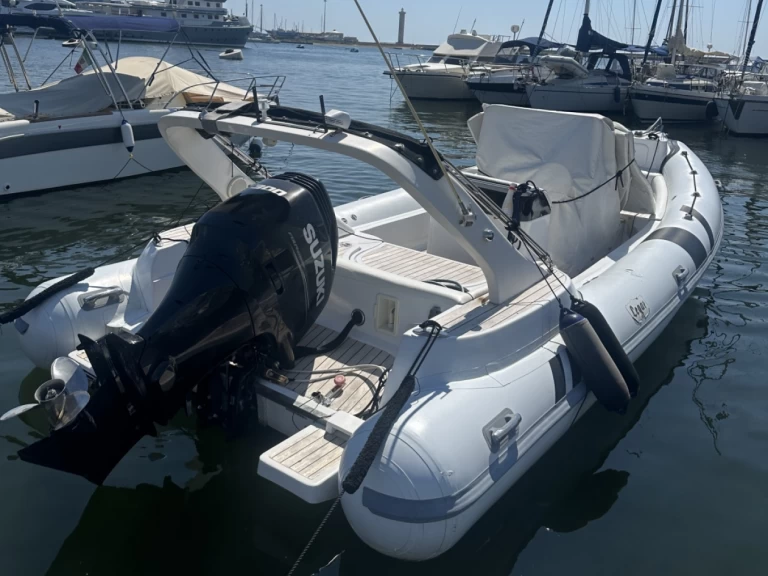 Huur een Legar 800 in Viareggio