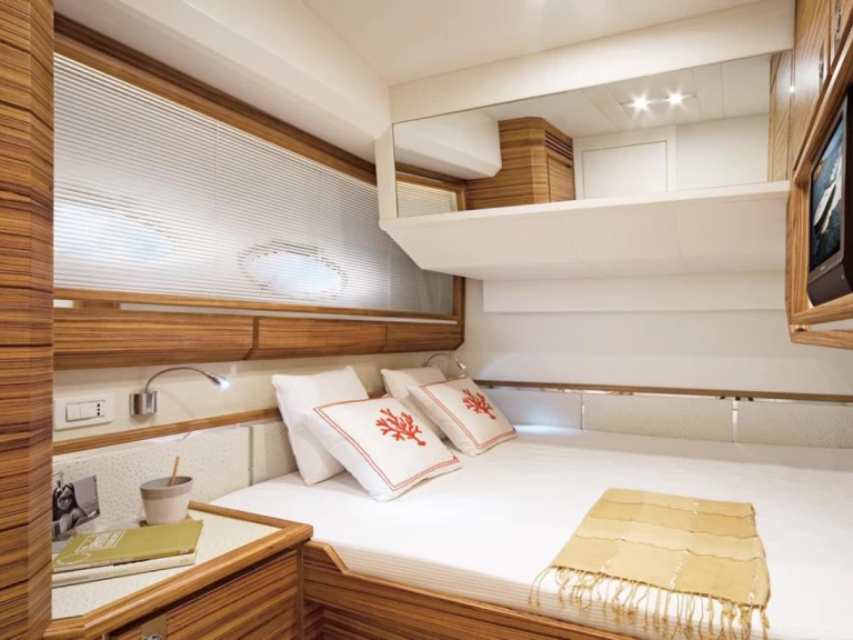 Huur een Itama 55 in Juan-les-Pins