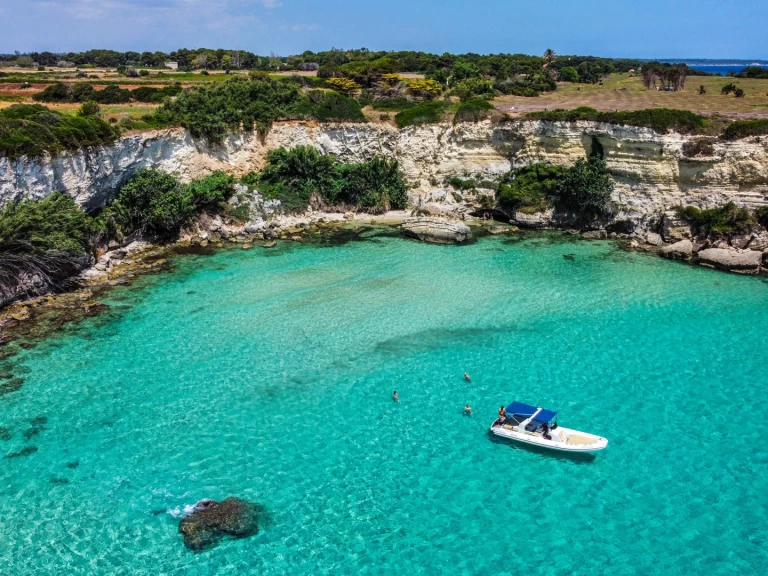 RIB te huur in Otranto voor de beste prijs