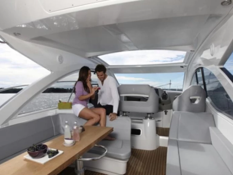 Verhuur Motorboot Gran Turismo met vaarbewijs