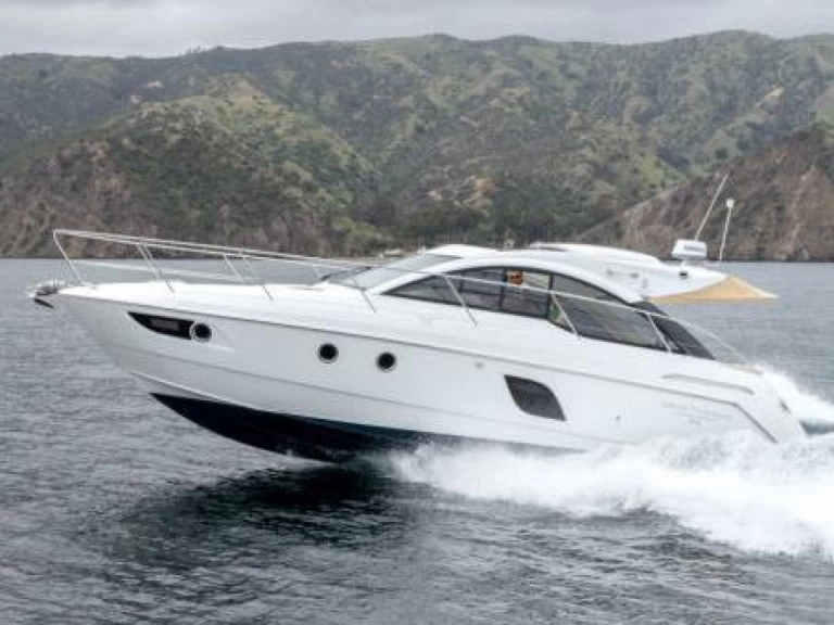 Gran Turismo 38 te huur van particulier of professional in Juan-les-Pins