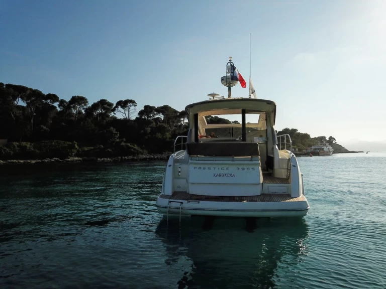 Verhuur Motorboot in Juan-les-Pins - Prestige 39