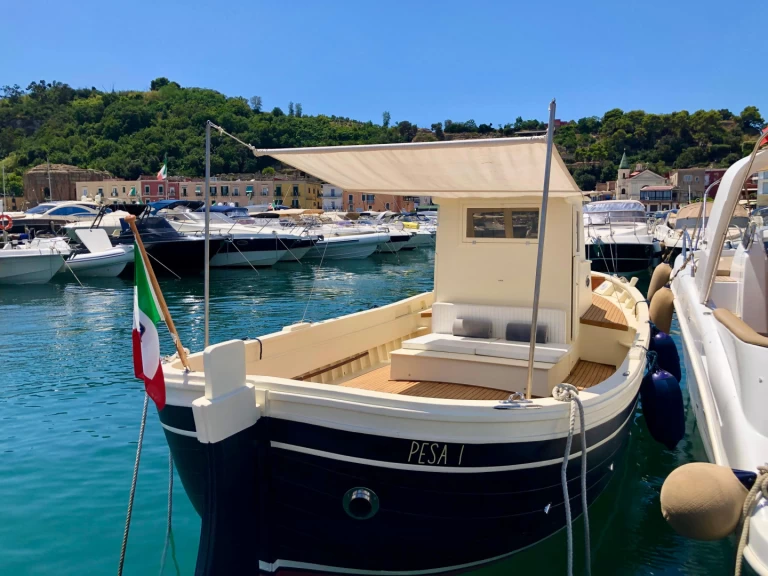 Huur een F.lli Mileo Gozzo in Baia