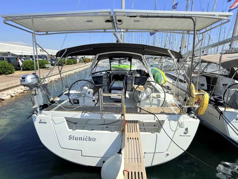 Bootverhuur Bénéteau Oceanis 41 in Sukošan via SamBoat
