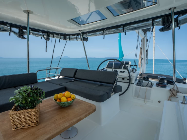 Bootverhuur Capo d'Orlando goedkoop Lagoon 51