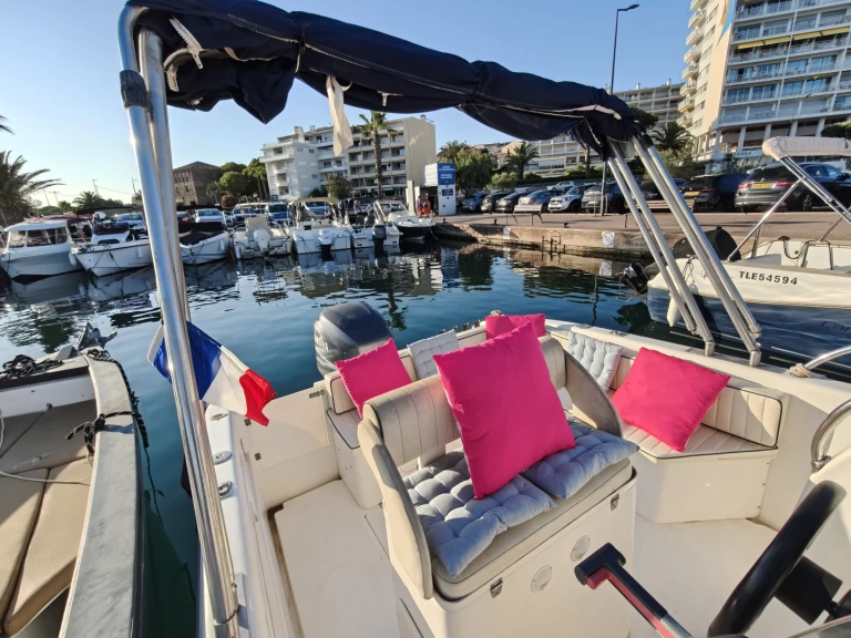 Bootverhuur Sainte-Maxime goedkoop Stealth Mithos 