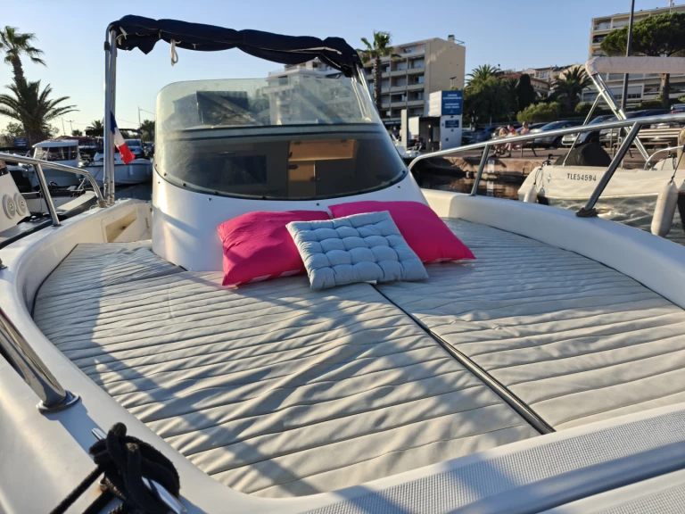 Verhuur Motorboot Tecnomariner met vaarbewijs