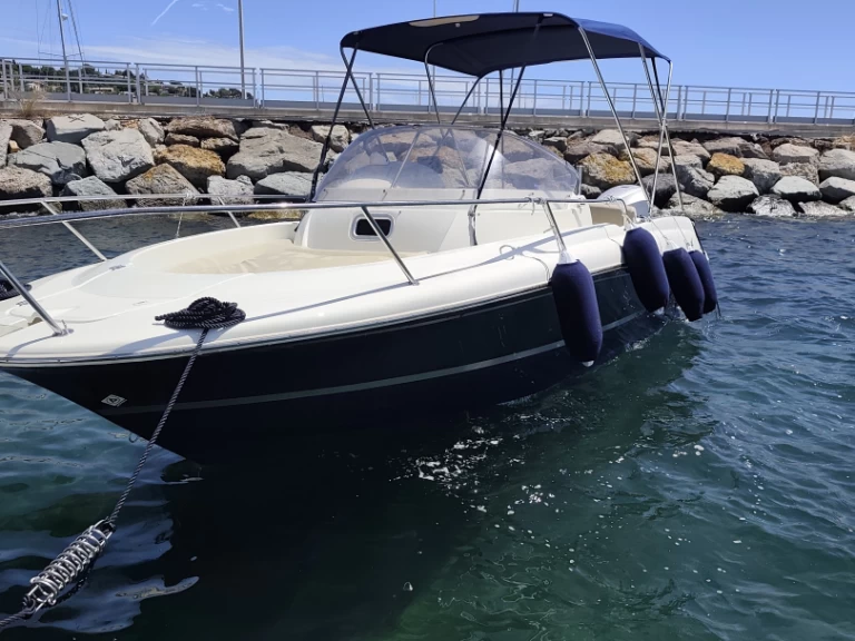 Huur Motorboot met of zonder schipper Jeanneau in Les Issambres