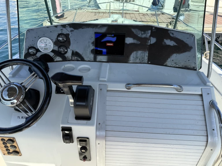 Bootverhuur Jeanneau Cap Camarat 695 WA in Toulon via SamBoat