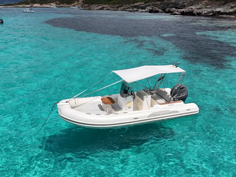 Bootverhuur Capelli Tempest 626 in Saint-Florent via SamBoat