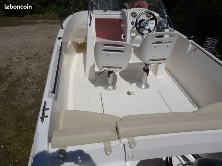 Jeanneau Cap Camarat 555 te huur van particulier of professional in Saint-Gilles-Croix-de-Vie