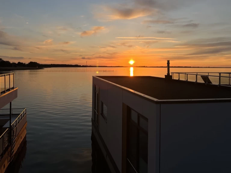 FLOATING 44-3 te huur van particulier of professional in Ribnitz-Damgarten