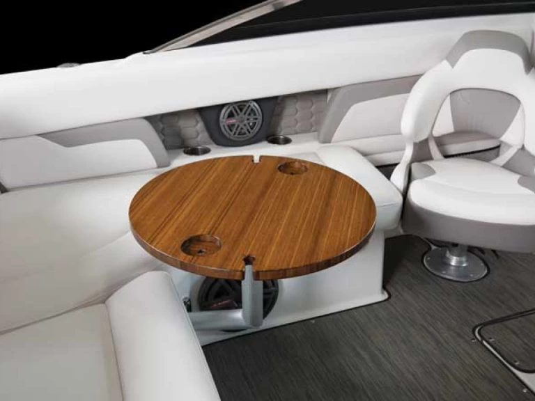 Huur Motorboot met of zonder schipper Cranchi in Cannes