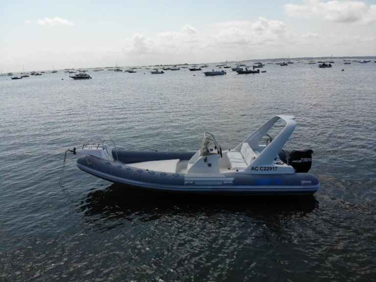 Sacs Sacs S 680 Ghost te huur van particulier of professional in Lège-Cap-Ferret