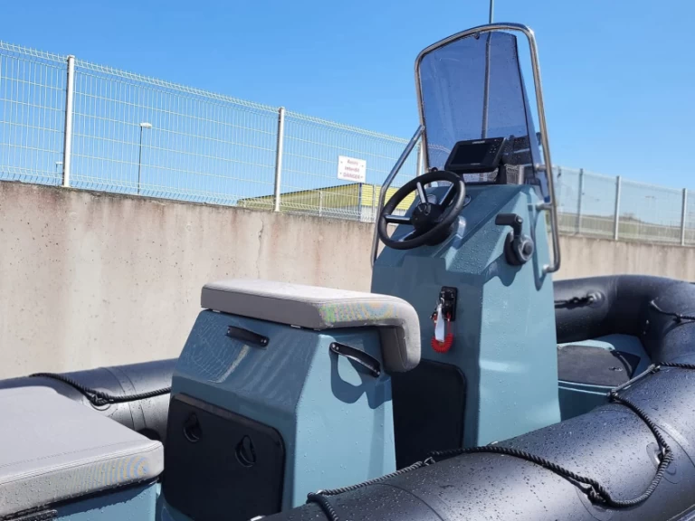 Verhuur RIB in Les Sables-d'Olonne - Bombard Explorer 550