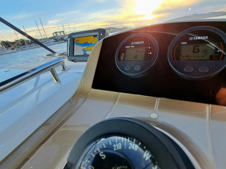 Jachthuur in Trogir - Sessa Marine Sessa Marine Key Largo 20 via SamBoat