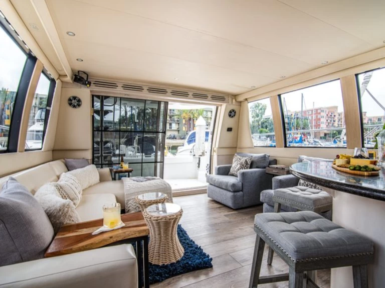 Verhuur Jacht Carver met vaarbewijs