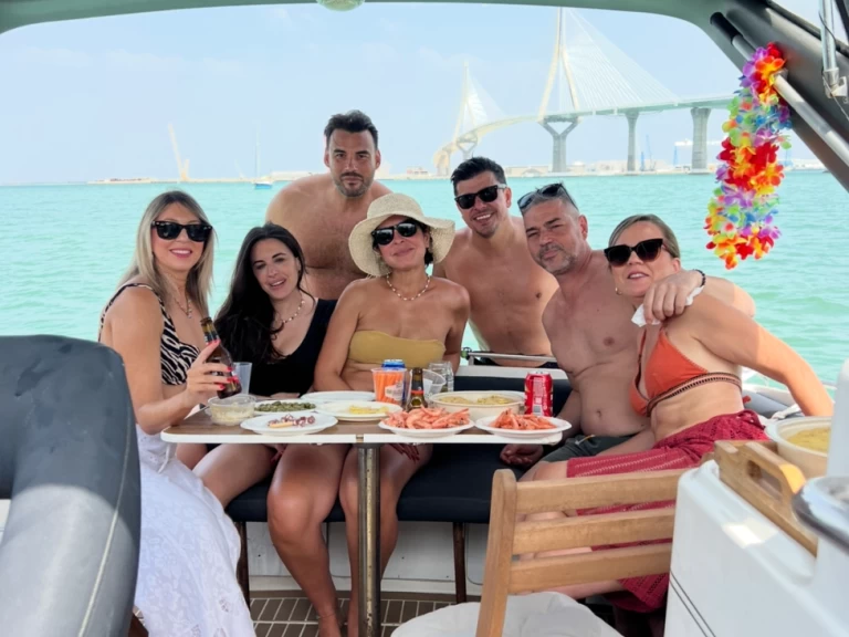 Huur Motorboot met of zonder schipper Larson in Puerto Sherry