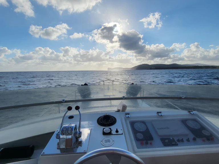 Ferretti Altura 40 te huur van particulier of professional in Porto di Fertilia