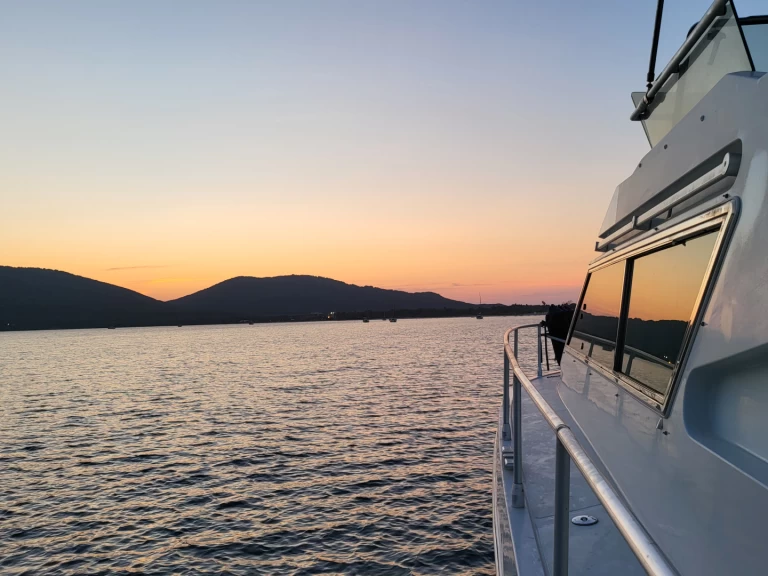 Motorboot te huur in Porto di Fertilia voor de beste prijs