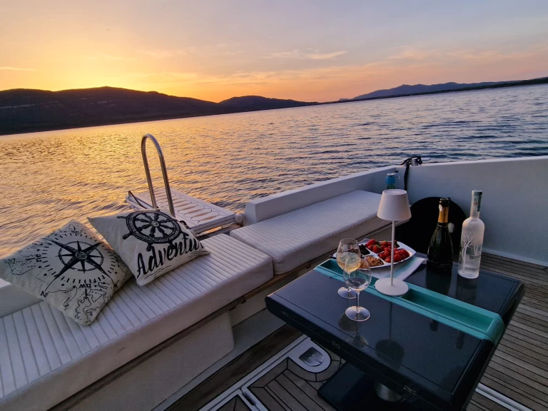 Jachthuur in Porto di Fertilia - Ferretti Altura 40 via SamBoat