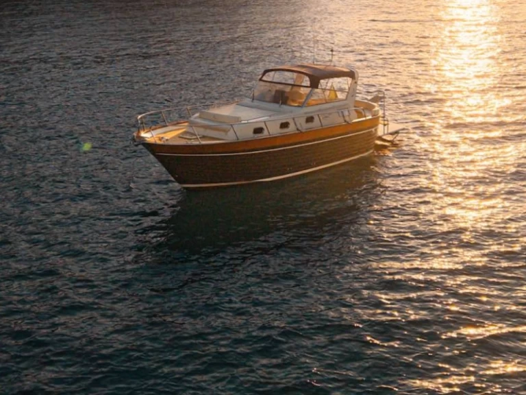 Huur Motorboot met of zonder schipper Apreamare in Monopoli