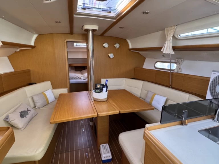 Bootverhuur Jeanneau Sun Odyssey 42i in Torrevieja via SamBoat