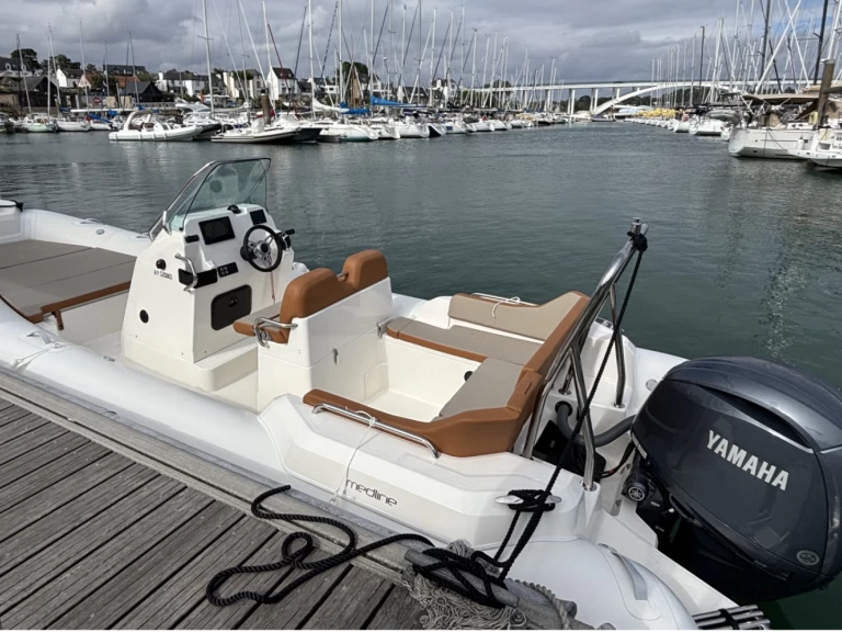 Huur een Zodiac Medline 6.8 in La Trinité-sur-Mer
