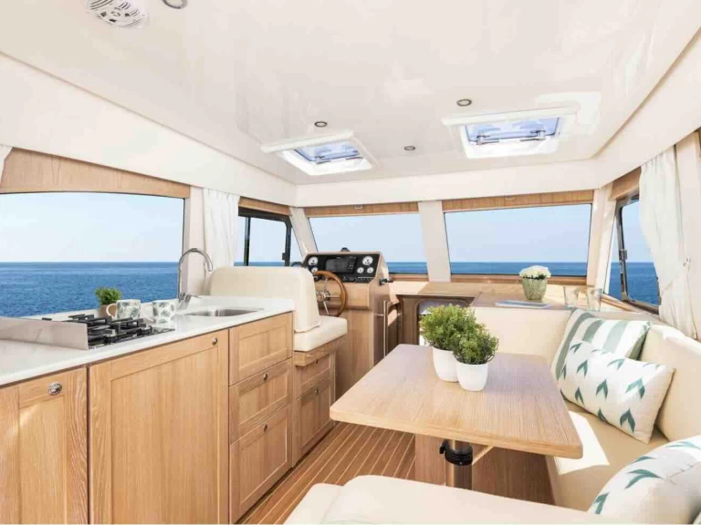 Jachthuur in Cavalaire-sur-Mer - sasga 34 HT via SamBoat