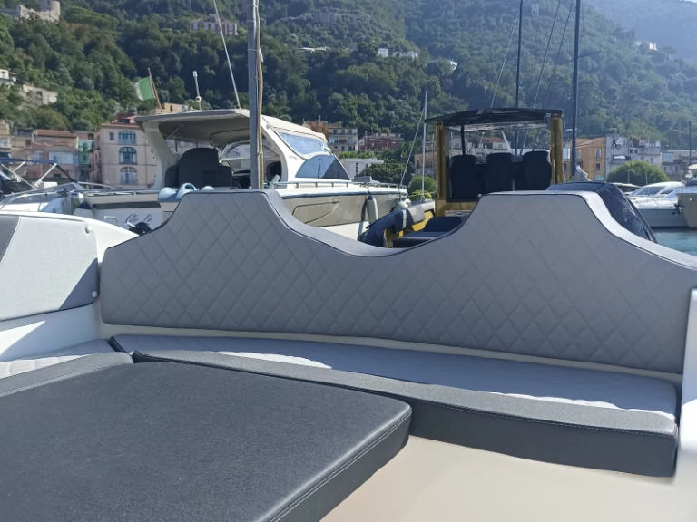 Bootverhuur Castellammare di Stabia goedkoop Italmar Cabin 24