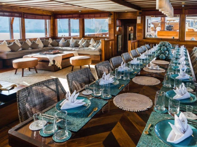 Bootverhuur  Prana by Atzaro in Labuan Bajo via SamBoat