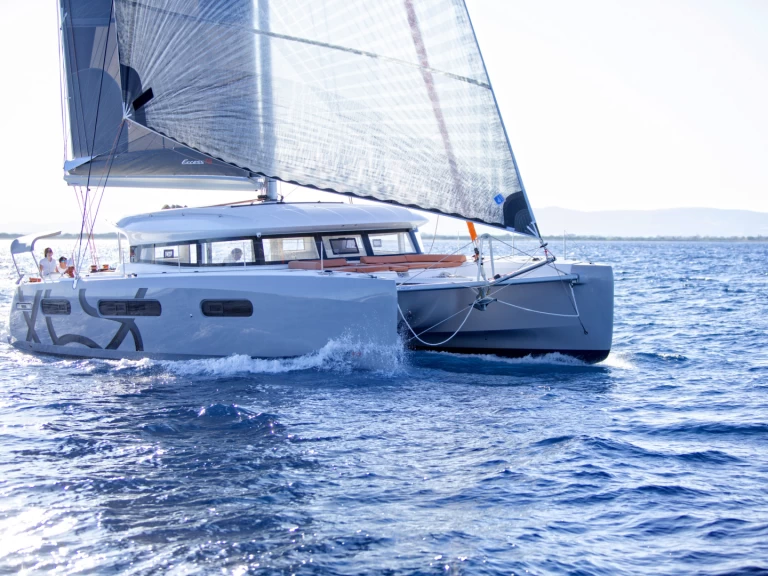 Verhuur Catamaran Excess met vaarbewijs