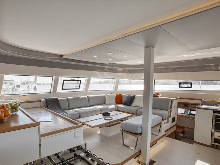 Verhuur Catamaran Excess met vaarbewijs