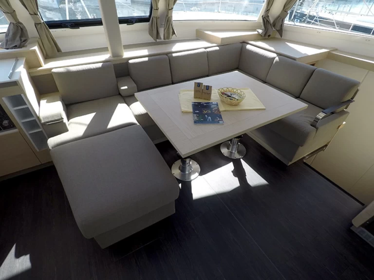 Fountaine Pajot Elba 45 te huur van particulier of professional in Šibenik