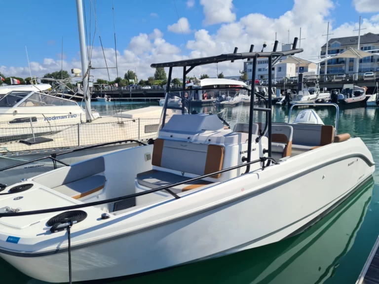 Verhuur Motorboot Bénéteau met vaarbewijs