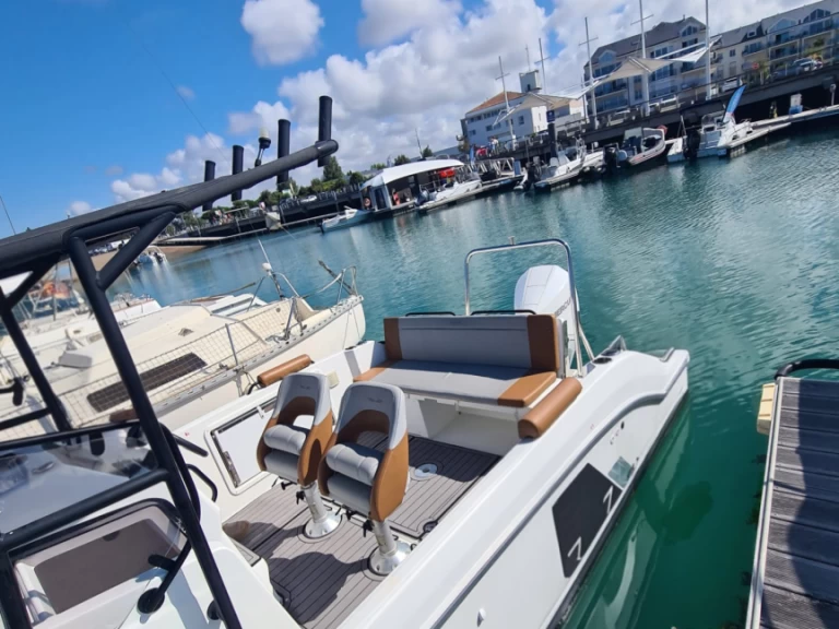 Bootverhuur Bénéteau Flyer 7 SPACEdeck in Les Sables-d'Olonne via SamBoat
