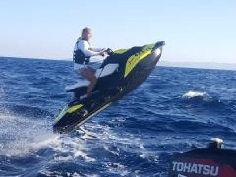 Sealine Spark  te huur van particulier of professional in Rovinj