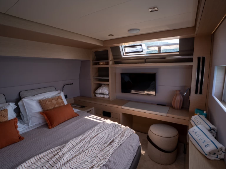 Huur een Lagoon Lagoon 55 in Capo d'Orlando