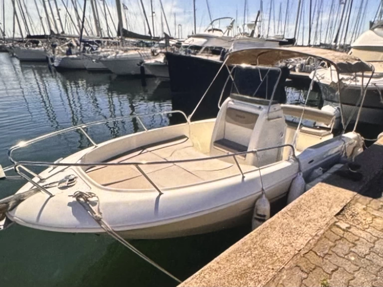 Bootverhuur Mingolla Brava 25 Open in Le Cap d'Agde via SamBoat