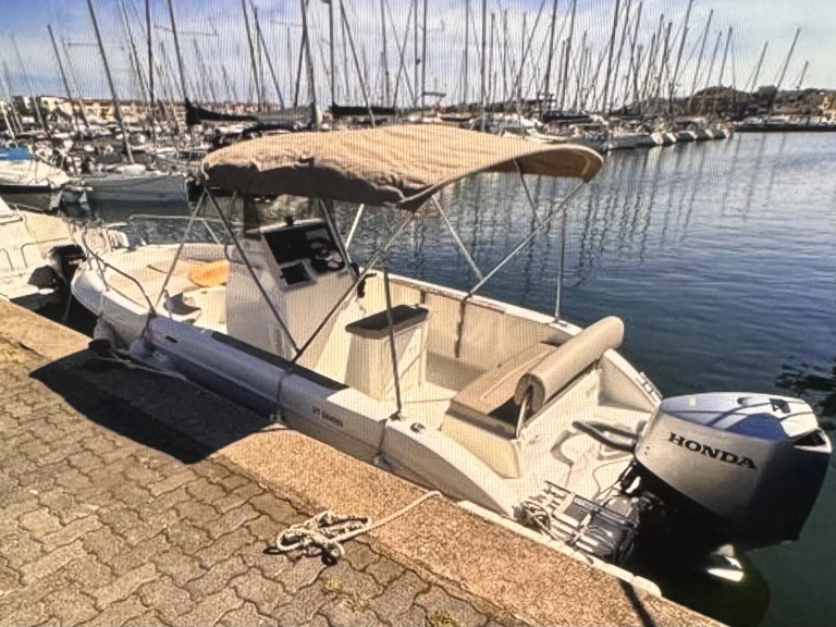Motorboot te huur in Le Cap d'Agde voor de beste prijs